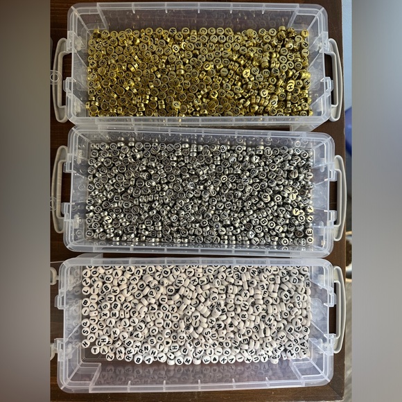 Taylor Swift Eras Tour Friendship Bracelet - Picture 2 of 4